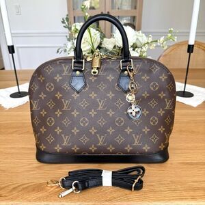 ✅AUTHENTIC✅LOUIS VUITTON ALMA PM